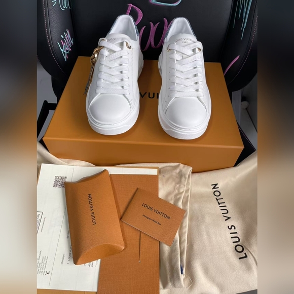 Louis Vuitton Time Out Sneaker - Picture 2 of 16